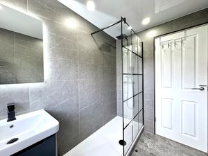 Photo 15- click for photo gallery